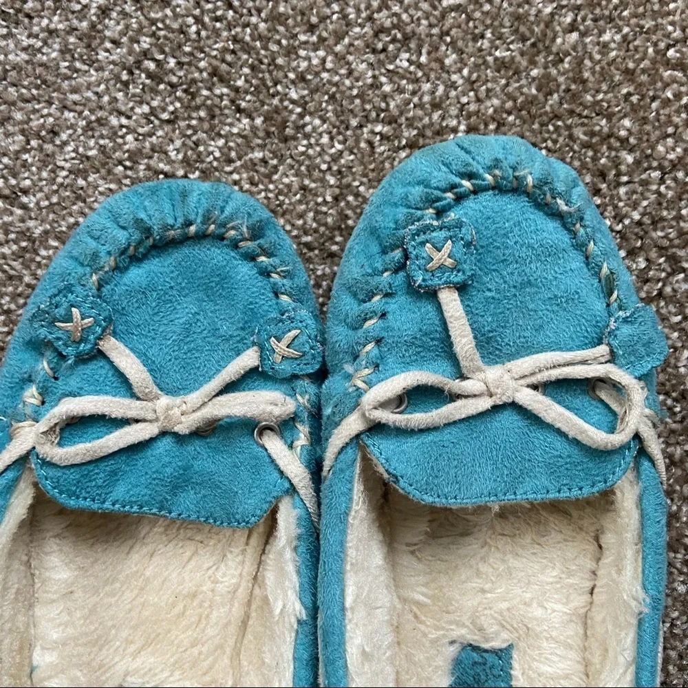 Girls moccasins